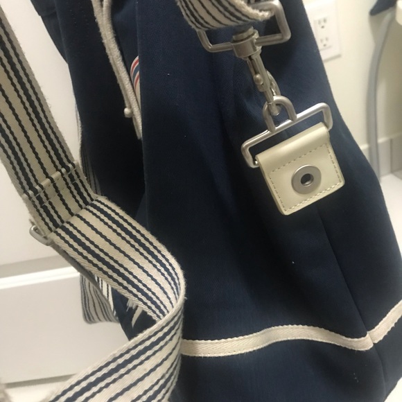 Vintage Lacoste canvas and Leather bag - Picture 6 of 12